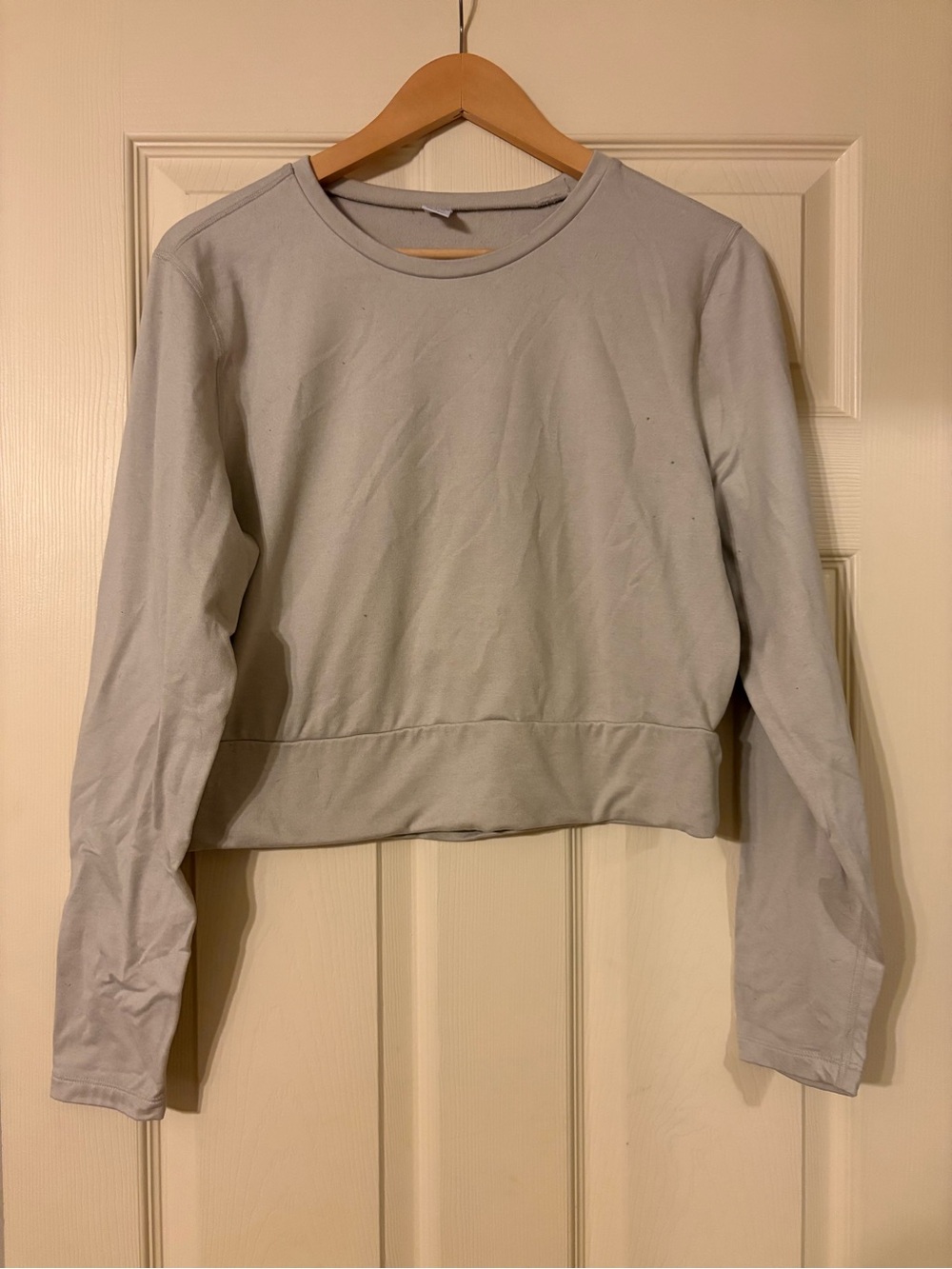 Old Navy Light Yellow Crewneck Cropped Athletic Top